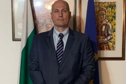 Посланик Стоян Михайлов поздрави българските граждани по случай Деня на Независимостта
